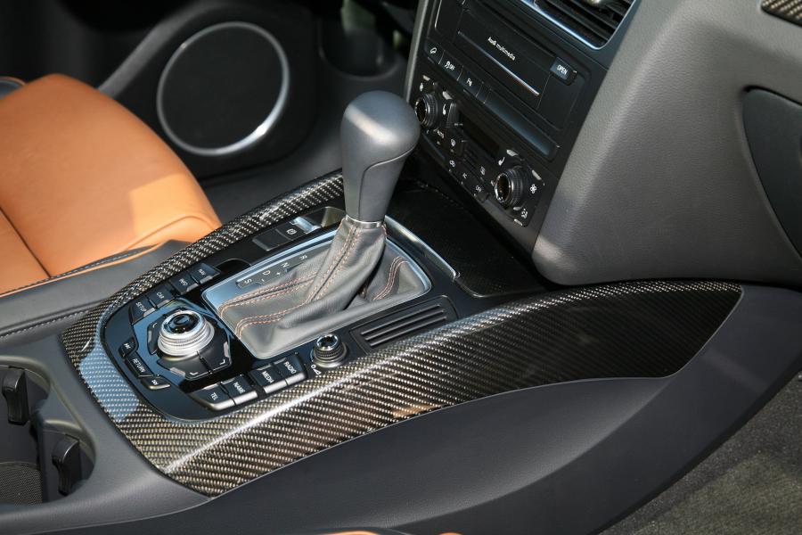 Детали интерьера Audi Q5 by Senner Tuning (8R) 2011 года  (фото 7 из 27)